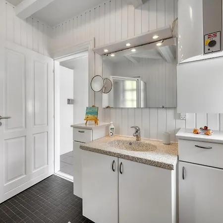 Vakantiehuis Charming Modernized In The Heart Of Sondervig *